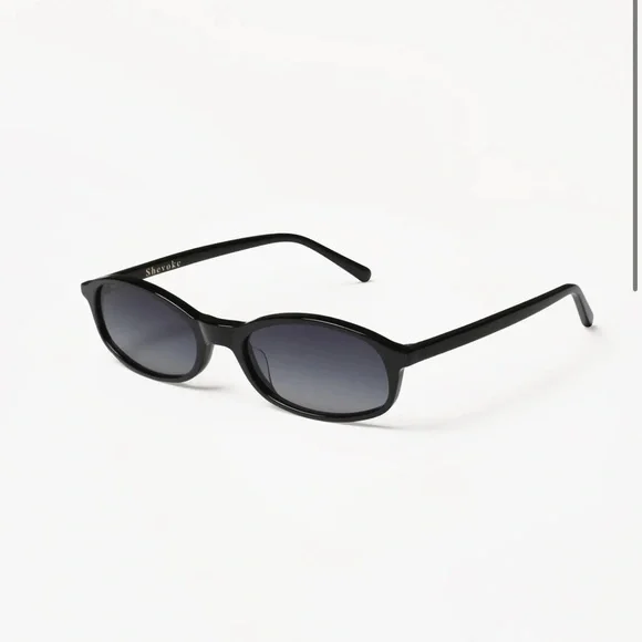SHEVOKE Gini Black Sunglasses / As seen on Kendall Jenner / new in original box - Picture 2 of 6